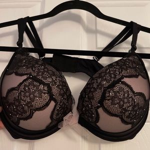 Victoria Secret Bombshell Bra Sz 38C